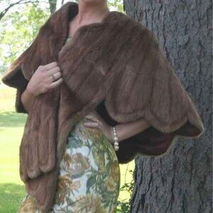 1940s Beige Mink Stole, Scalloped Edge from Simpson's, Antique